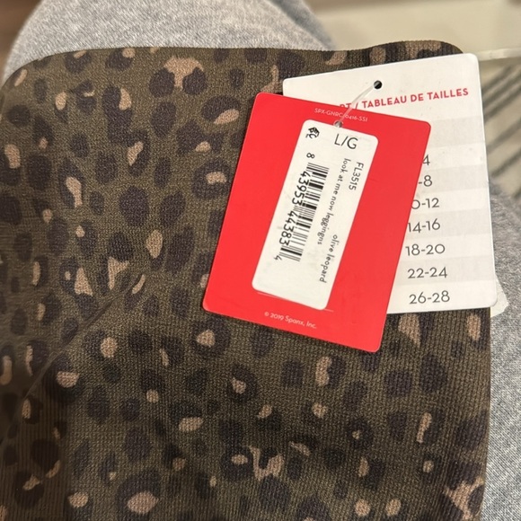 Spanx Look at me Now Olive Leopard Leggings Size L - NWT - Picture 7 of 7